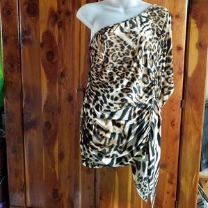 EUC Dots one shoulder 1/4 sleeve top